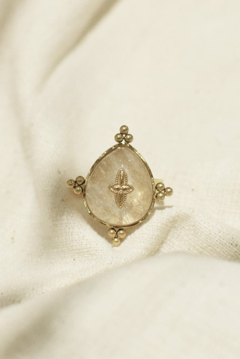 BAGUE SILOÉ, EN QUARTZ BLANC
