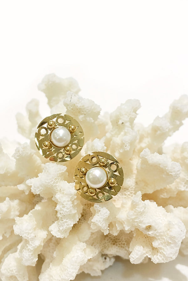 BOUCLES D’OREILLE ARMANCE RONDES, PERLES BLANCHES