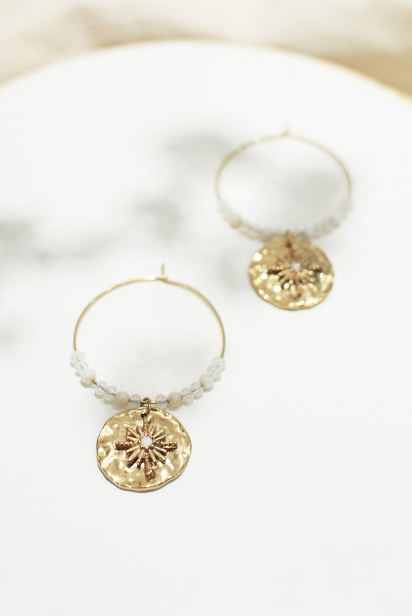 BOUCLES D’OREILLE CRÉOLES À MÉDAILLES AGLAÉ