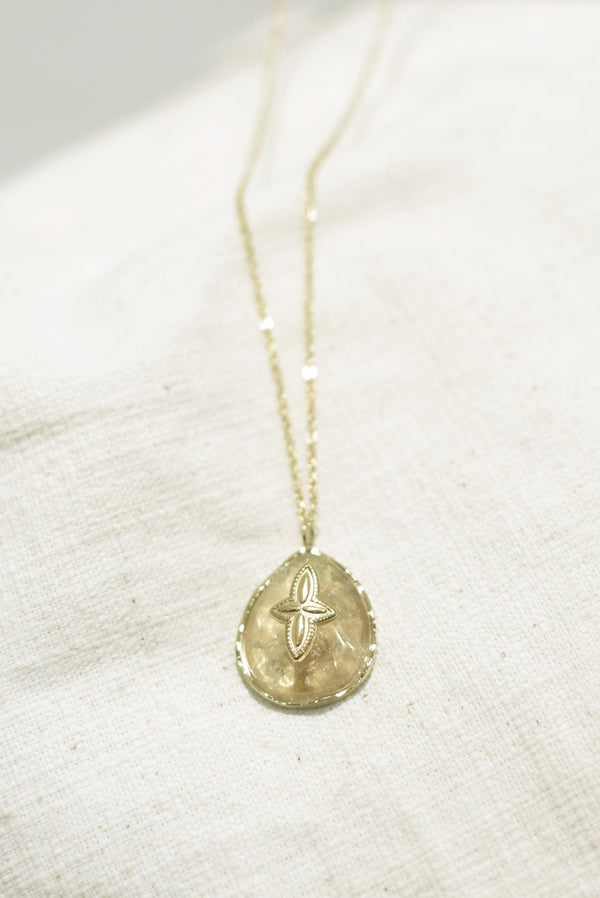 COLLIER COURT SILOÉ, EN QUARTZ BLANC