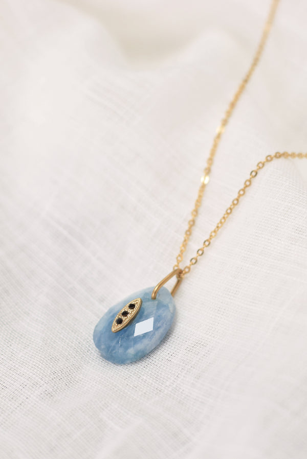 COLLIER COURT JEANNE, EN AIGUE-MARINE